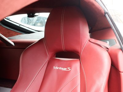 2012 Aston Martin V8 — миниатюра 51