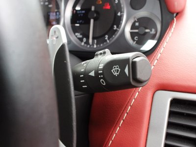 2012 Aston Martin V8 — миниатюра 36