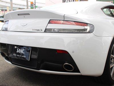 2012 Aston Martin V8 — миниатюра 70