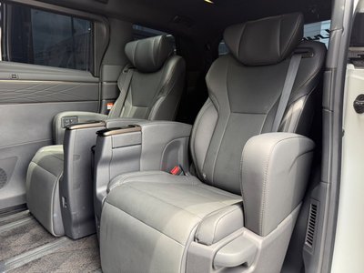 2024 Toyota ALPHARD — миниатюра 40