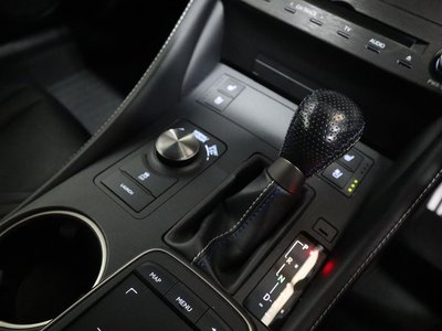 2020 Lexus RC F 缩略图 31