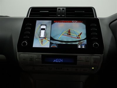 TOYOTA LAND CRUISER PRADO - 8