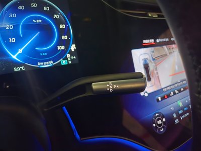 MERCEDES-BENZ EQS - 9