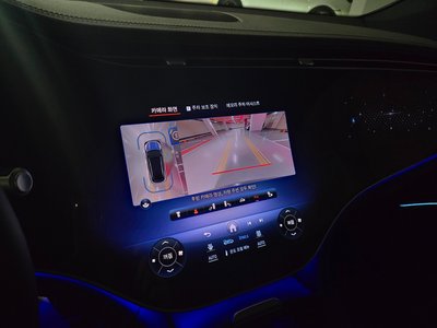 MERCEDES-BENZ EQS - 8