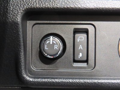 2023 Toyota LAND CRUISER PRADO — миниатюра 26