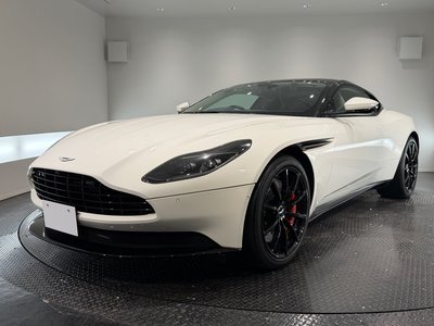 ASTON MARTIN DB11
