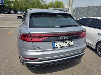 AUDI Q8 - 3