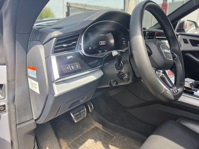 AUDI Q8 - 5