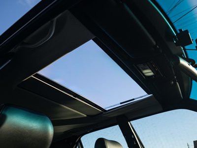 MERCEDES-BENZ E-CLASS - 6