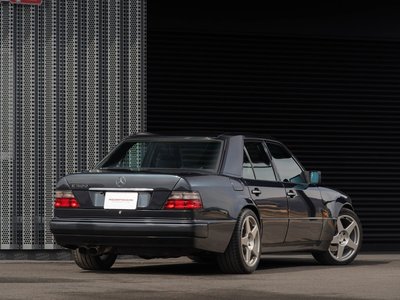 MERCEDES-BENZ E-CLASS - 5