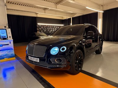 BENTLEY BENTAYGA - 1