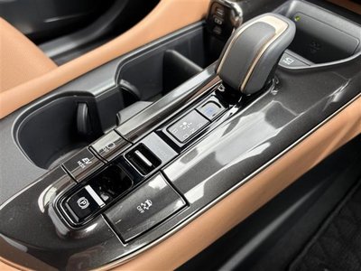 TOYOTA CROWN SPORT - 4