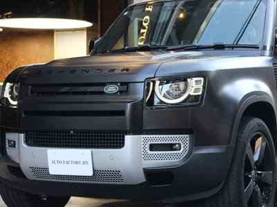 LAND ROVER DEFENDER - 7