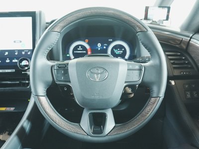صورة 8 لـ 2023 Toyota ALPHARD