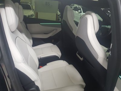 2026 Tesla MODEL Y — фото 10