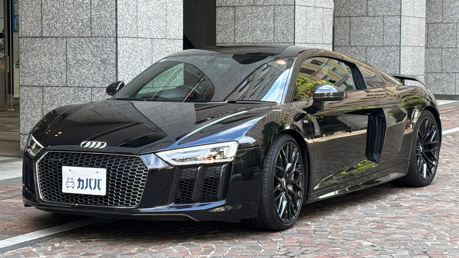 AUDI R8 - View 1