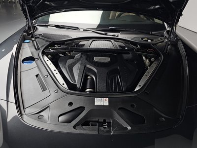 PORSCHE PANAMERA - 8