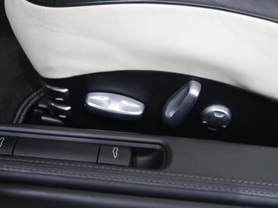 صورة مصغرة 32 لـ 2011 Porsche 911