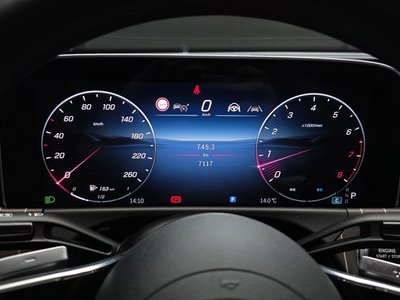 MERCEDES-BENZ E-CLASS - 8