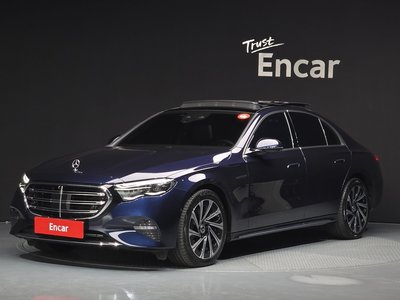 MERCEDES-BENZ E-CLASS - 1