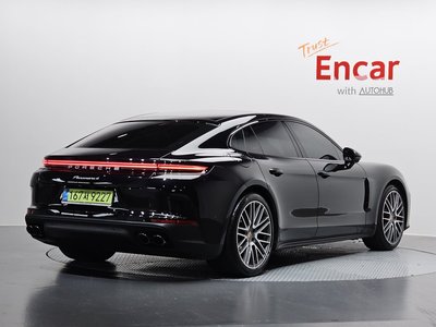 PORSCHE PANAMERA - 3