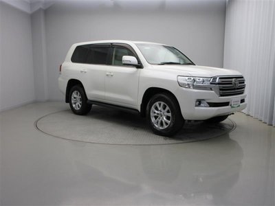 TOYOTA LAND CRUISER 200 - 7