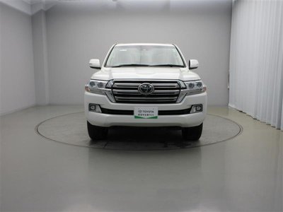 TOYOTA LAND CRUISER 200 - 8