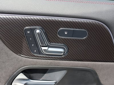 2025 Mercedes-BENZ GLA 缩略图 49