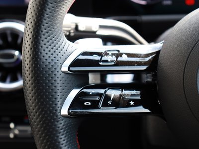 2025 Mercedes-BENZ GLA 缩略图 28