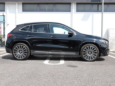 MERCEDES-BENZ GLA - 7