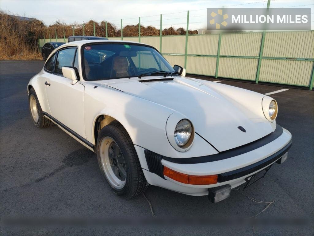 PORSCHE 911 - View 1