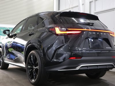 صورة 6 لـ 2022 Lexus NX