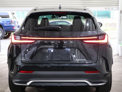 صورة 7 لـ 2022 Lexus NX