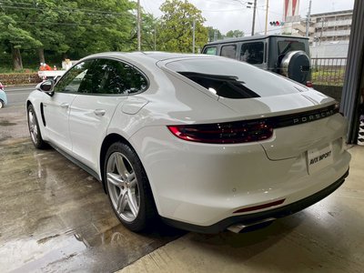 PORSCHE PANAMERA - 3