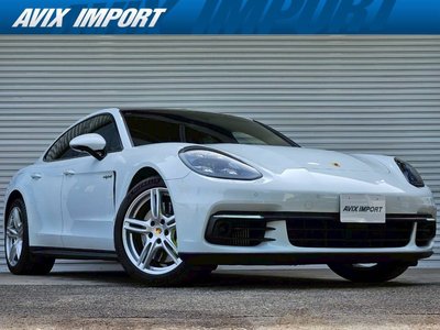PORSCHE PANAMERA - 1