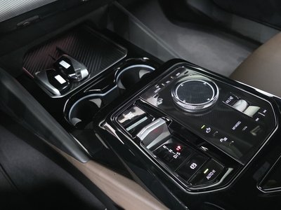 صورة مصغرة 12 لـ 2024 BMW 5 SERIES