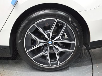 BMW 5 SERIES - 8