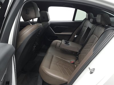 صورة مصغرة 17 لـ 2024 BMW 5 SERIES