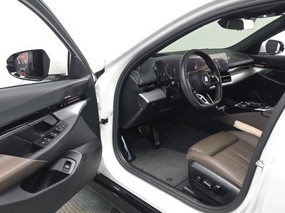 صورة مصغرة 13 لـ 2024 BMW 5 SERIES