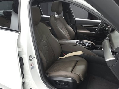 صورة مصغرة 16 لـ 2024 BMW 5 SERIES