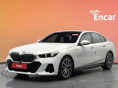 BMW 5 SERIES - 1