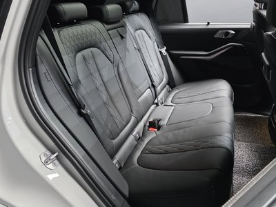 صورة مصغرة 17 لـ 2025 BMW X5