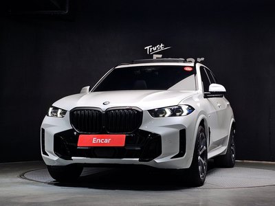 2025 BMW X5 照片 2