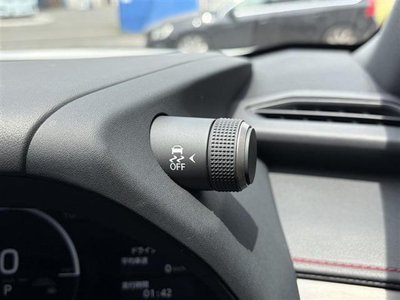 صورة مصغرة 37 لـ 2024 Lexus UX