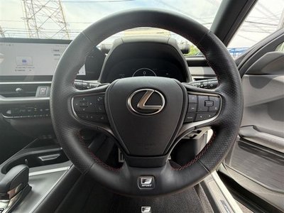 صورة مصغرة 39 لـ 2024 Lexus UX