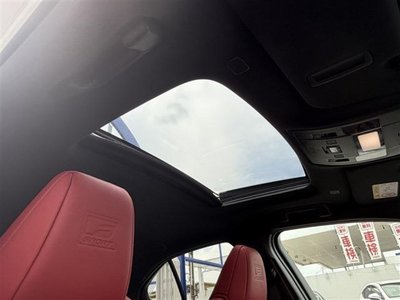 صورة مصغرة 51 لـ 2024 Lexus UX