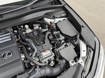 صورة مصغرة 63 لـ 2024 Lexus UX
