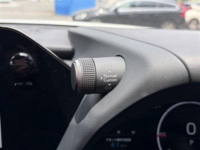 صورة مصغرة 36 لـ 2024 Lexus UX