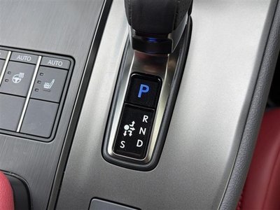 صورة مصغرة 33 لـ 2024 Lexus UX