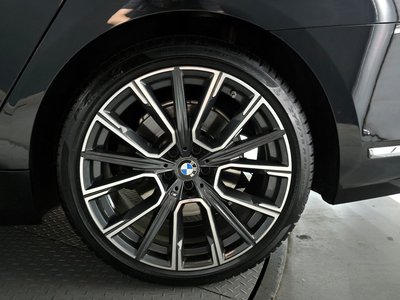 BMW 7 SERIES - 8
